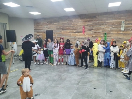 מסיבת פורים ילדים בהפעלת בני מצווה(22 תמונות)